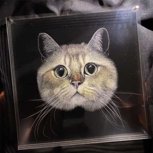 Custom Pet Acrylic Engraving Six-layer custom pet acrylic engraving with realistic 3D portrait, hand-painted details on clear organic glass